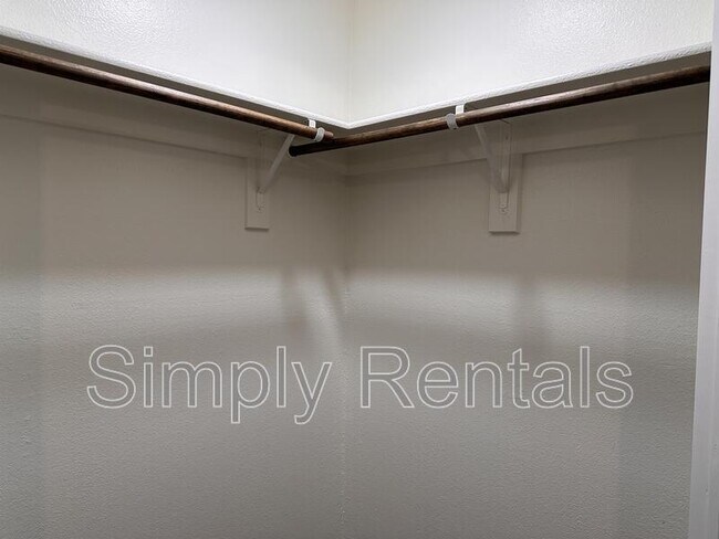 Building Photo - 11015 I-30 Frontage Rd