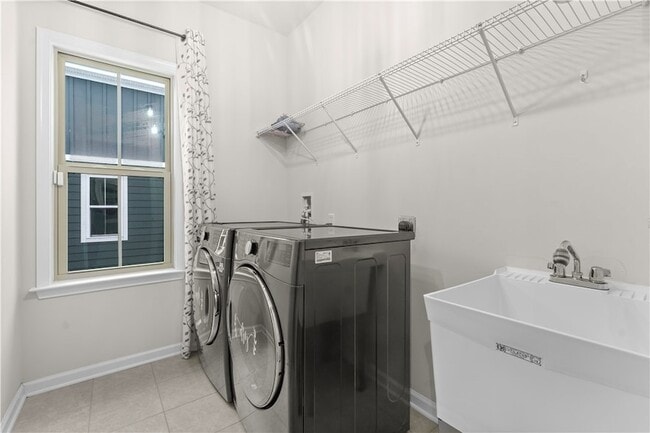 Building Photo - 2008 Hemlock Ln