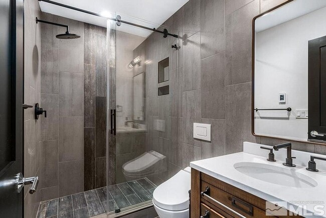 Building Photo - 331 Winding Way