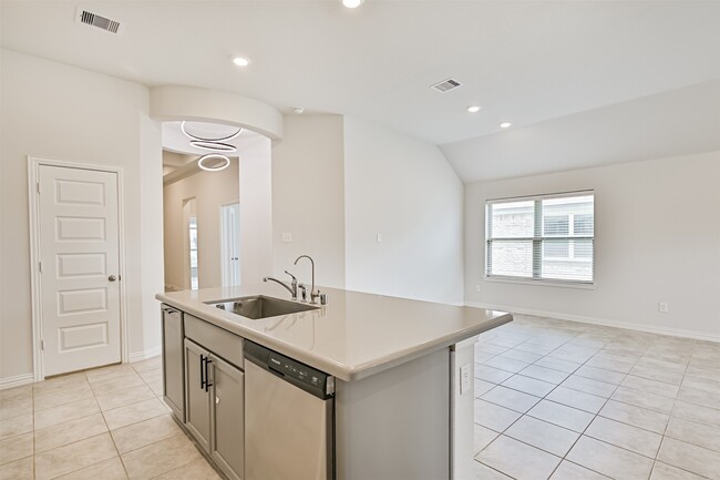 Building Photo - 7019 Terra Dr