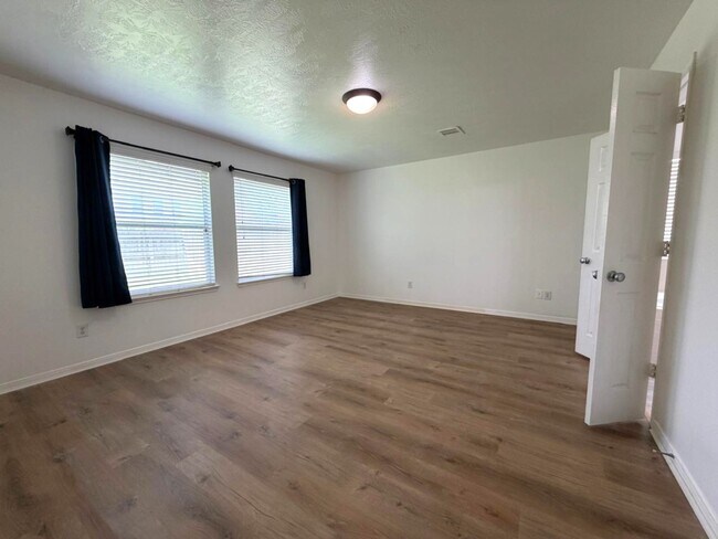 Building Photo - 24627 Cobble Canyon Ln