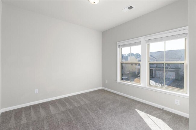 Building Photo - 4411 Claiborne Ct