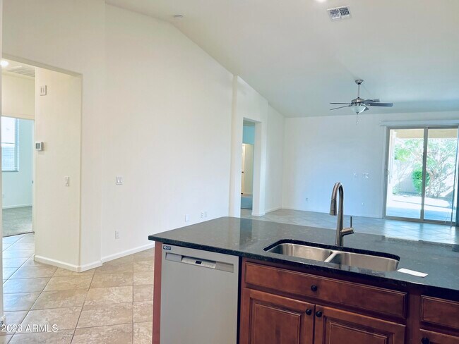 Building Photo - 3273 S Miller Dr