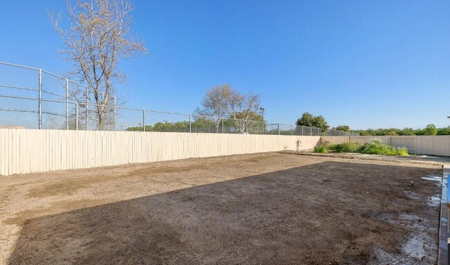 Building Photo - 8018 Cuyama River St