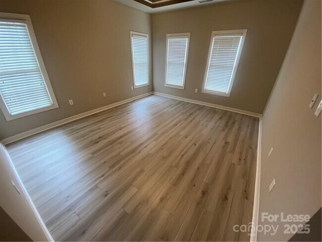 Building Photo - 8730 Devonshire Dr