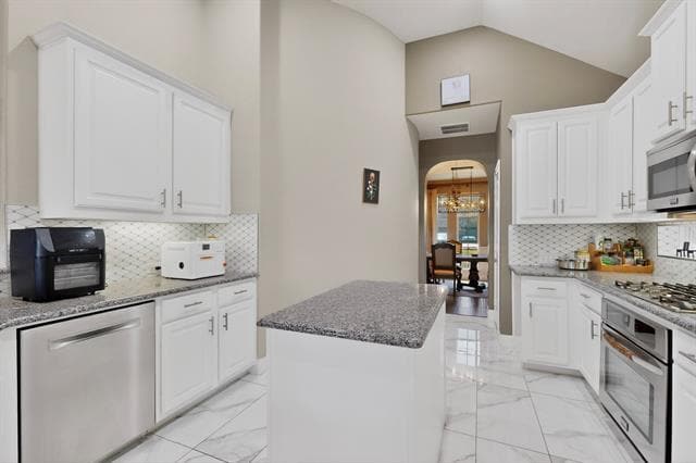 Building Photo - 2345 Fountain Gate Dr