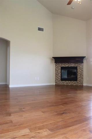 Building Photo - 3440 Canyon Lake Dr