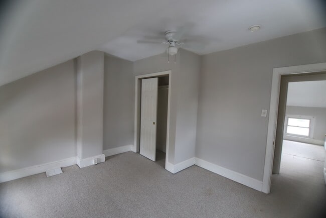 Building Photo - 309 E 6th Ave