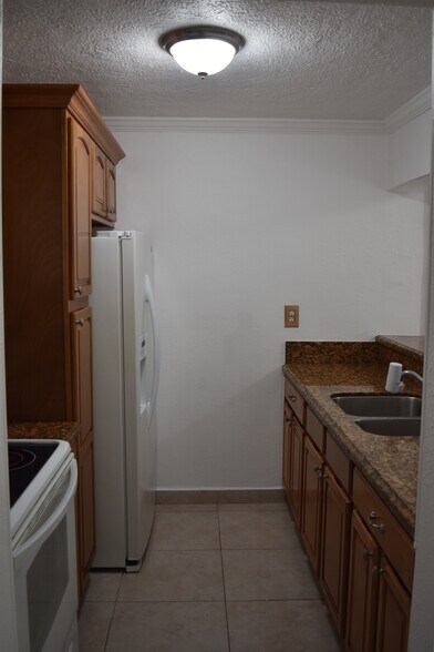 Building Photo - 8002 SW 149th Ave