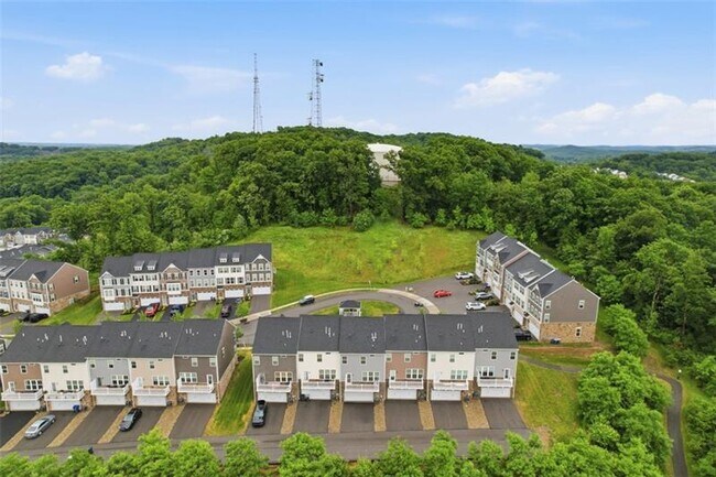 Building Photo - 196 Moyer Hill Dr
