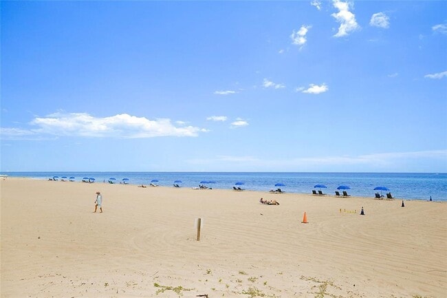 Building Photo - 2800 N Ocean Dr