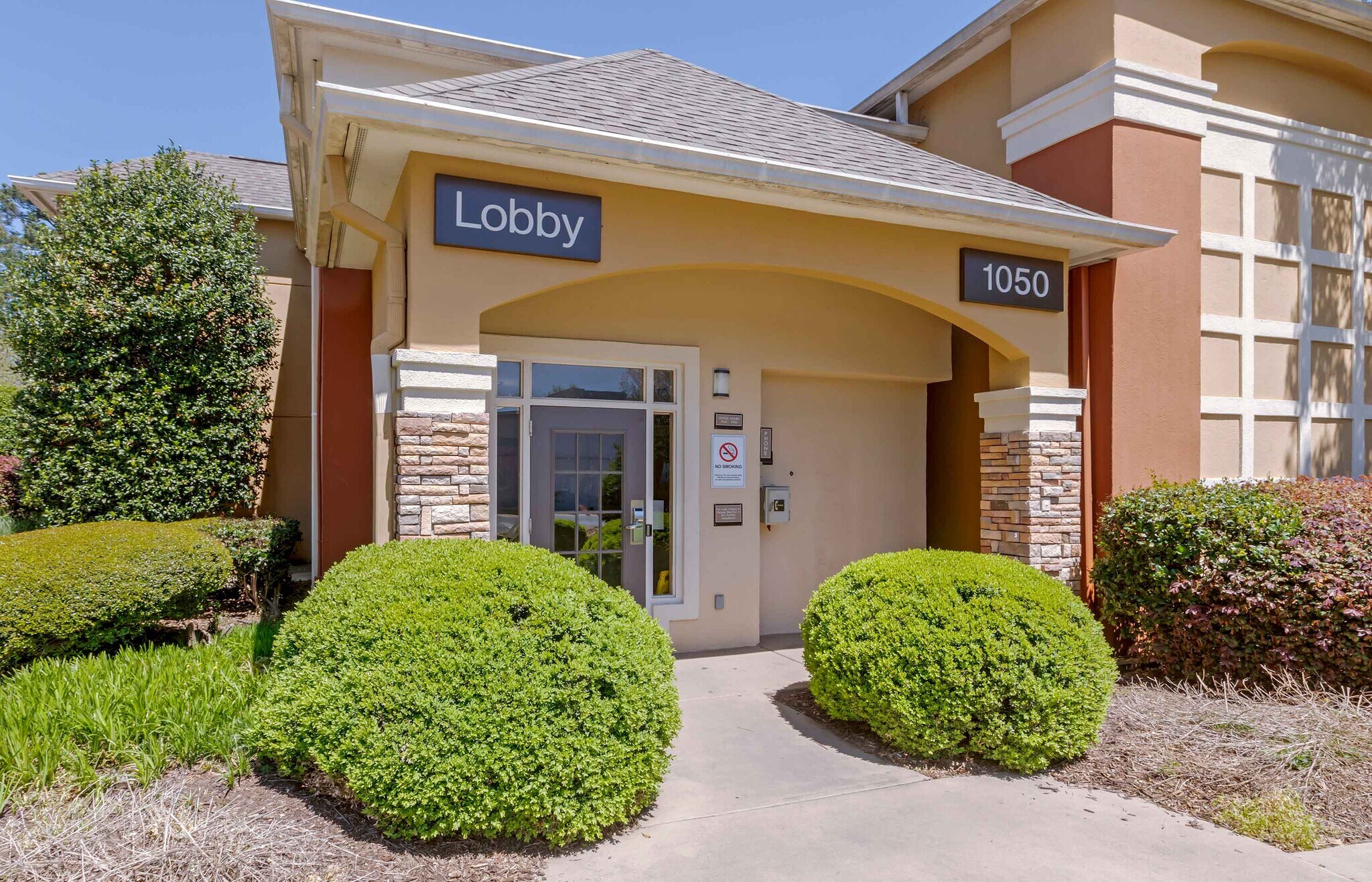 Building Photo - Furnished Studio-Atlanta - Perimeter - Hammond Drive