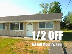 Building Photo - 1/2 Off the 1st Full Month's Rent! Tacoma Area 2 Bedroom 1 Bathroom Duplex