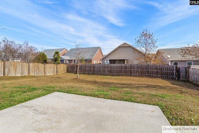 Building Photo - 825 Burnview Ln