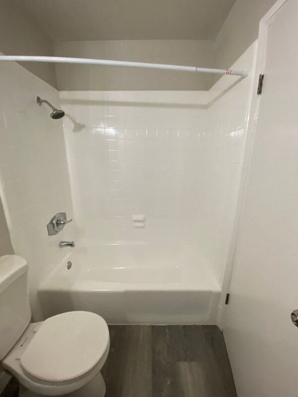 Building Photo - 10831 Fruitland Dr