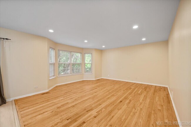 Building Photo - 438 W Meadow Mist Ln