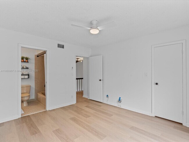 Building Photo - 203 Bonnie Brae Way
