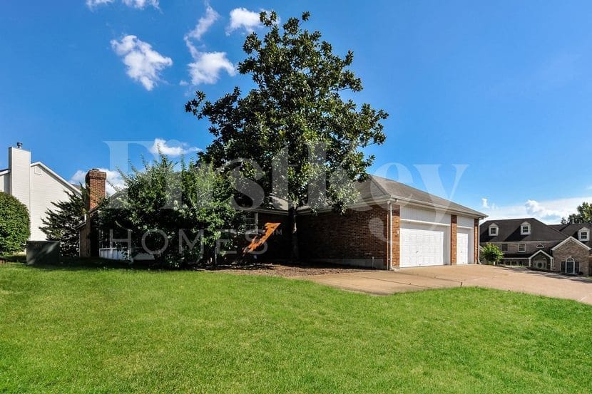 Building Photo - 9777 Gerald Dr