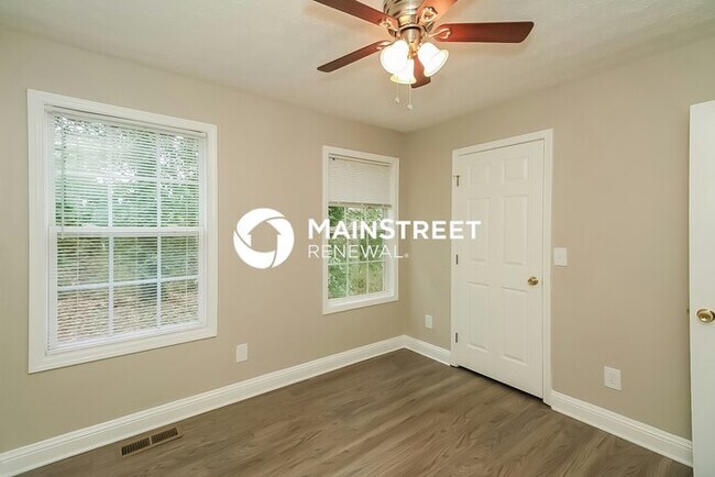 Building Photo - 5 Bedroom Pet-Friendly Home in Atlanta, GA...