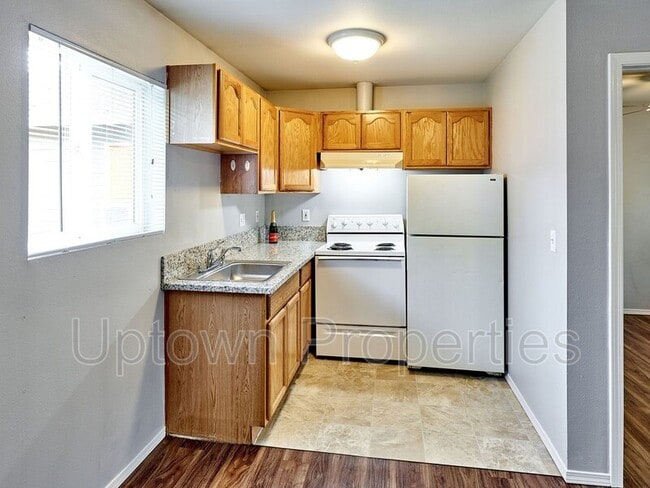 Building Photo - 7230 NE 18th Ave