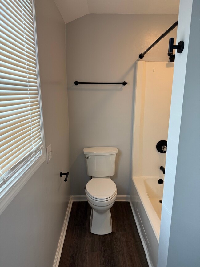 Building Photo - 6755 Woodlake Dr