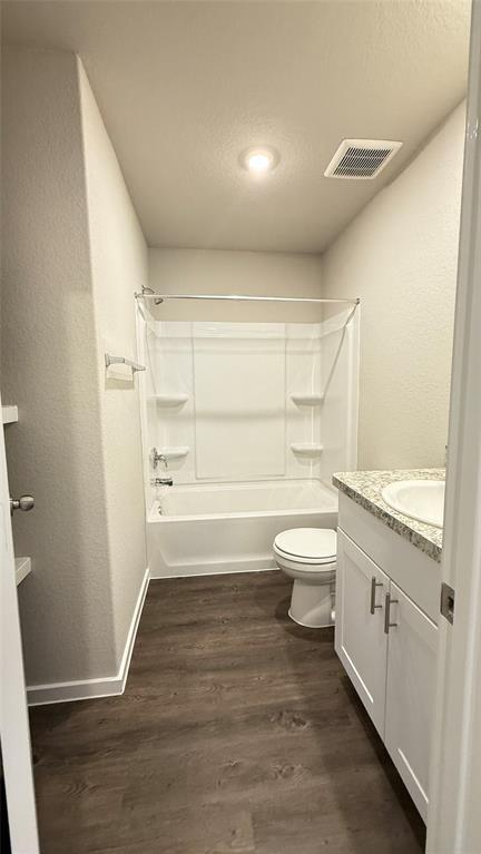 Building Photo - 21703 Meadow Ct