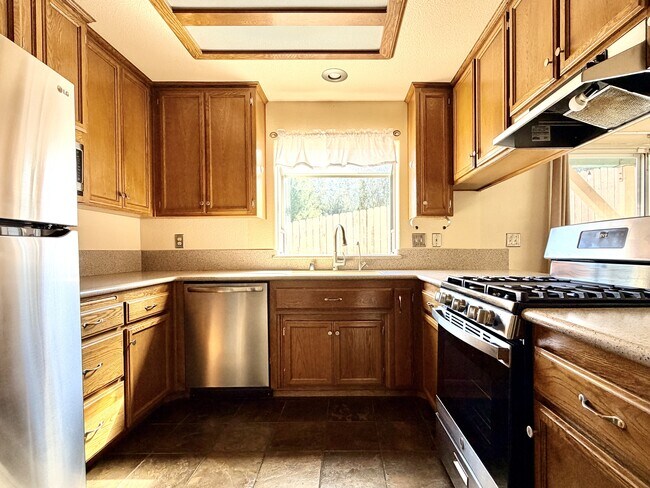 Building Photo - 8529 C. De Buena Fe