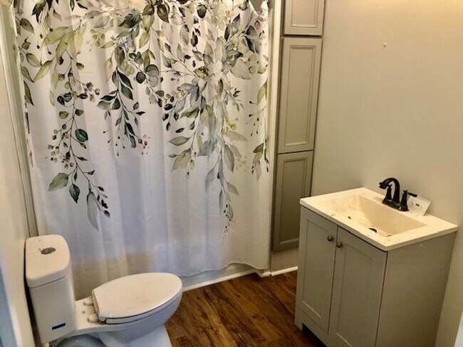 Building Photo - $500 OFF FIRST MONTH'S RENT-COMPLETE REMODEL-NORTH SHREVEPORT-BLANCHARD AREA