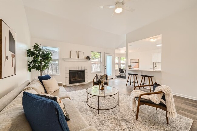 Building Photo - 905 Jasmine Trail