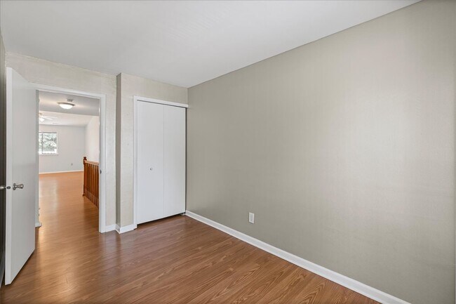 Building Photo - 504B Mulberry Cove
