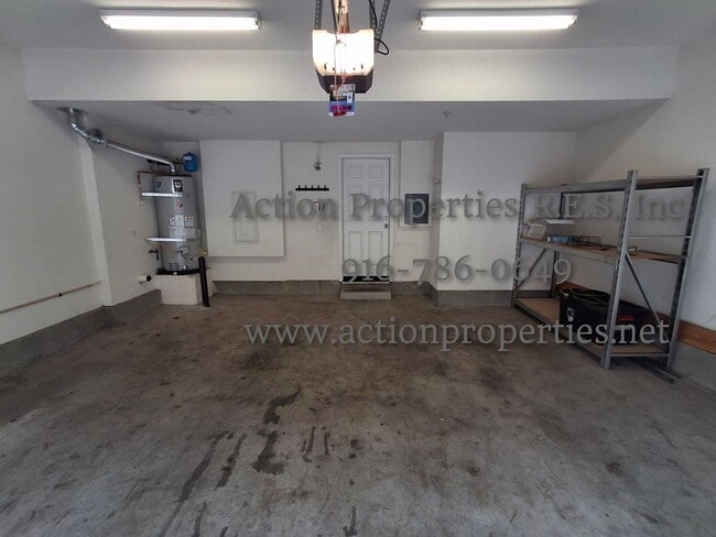 Building Photo - 2308 Las Palomas Loop
