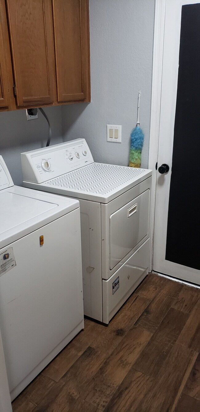 Building Photo - Trails at Scottsdale! Updated patio home with multiple patios