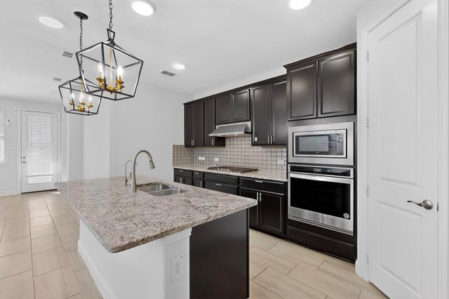 Building Photo - 7213 Bronco Blf