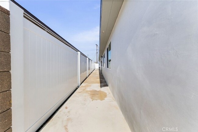 Building Photo - 13010 Hartland St