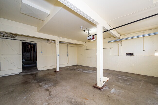 Building Photo - 1170 Tuolumne Ct
