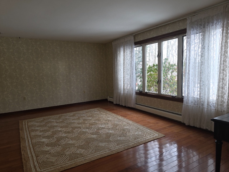 Building Photo - 197 Winchester Dr