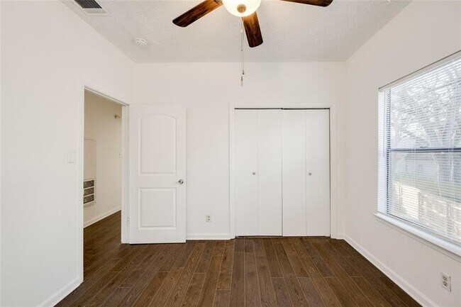 Building Photo - 5304 Indio Cove