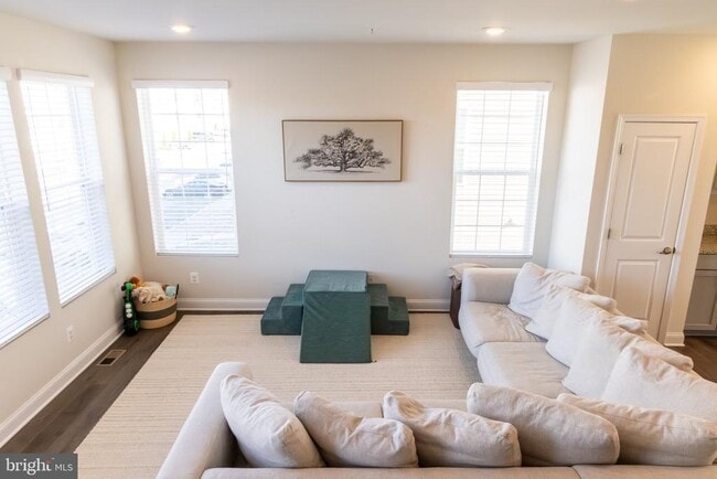 Building Photo - 1441 Onnesta Ct