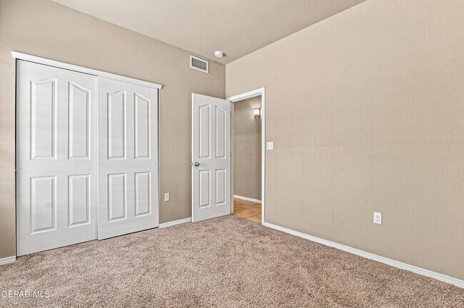 Building Photo - 7008 Faxon Dr