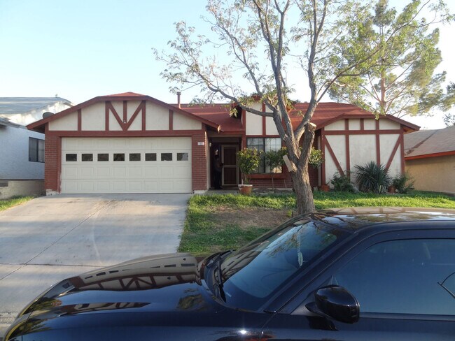 Primary Photo - Beautifully Remodeled 3-Bedroom Home with ...