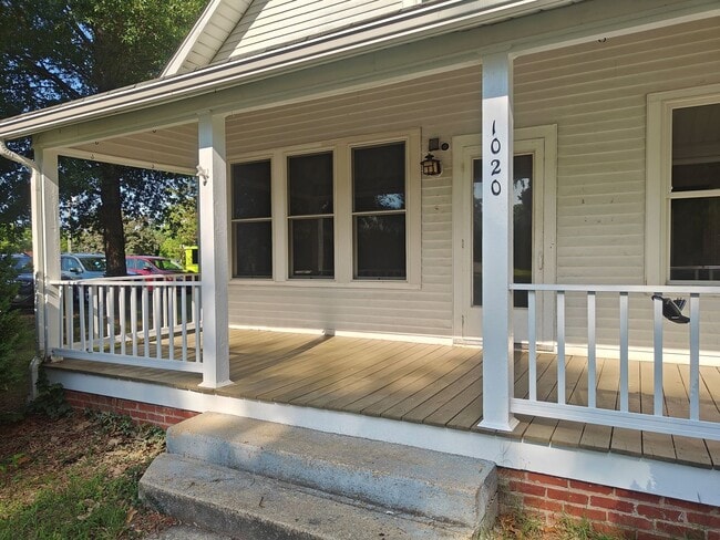 Building Photo - Three bedroom home in Midlothian