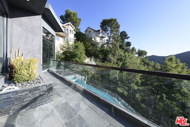 Building Photo - 2271 Gloaming Way