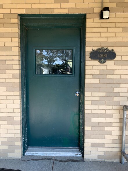 Building Photo - 77 Pitman St