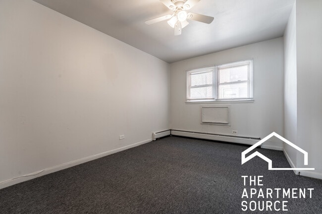 Building Photo - 7319 N Rogers Ave