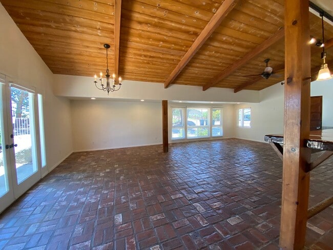 Building Photo - Great 3-Bedroom Home – Peaceful Country Living Just 8 Minutes from Hwy 78!