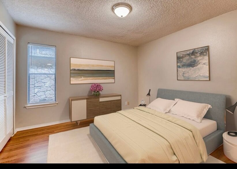 Building Photo - 13702 Castle Grove Dr