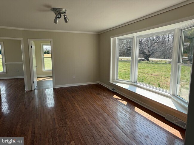 Building Photo - 10421 Tidewater Trail