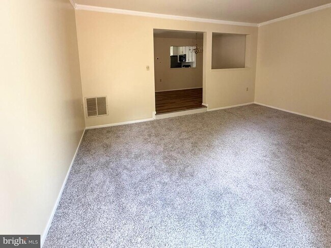 Building Photo - 3862 Marquis Pl