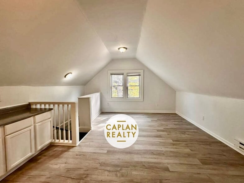 Primary Photo - 2 Derby Ave