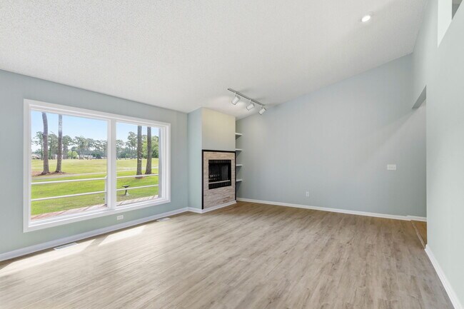 Building Photo - 304 Lord Granville Dr